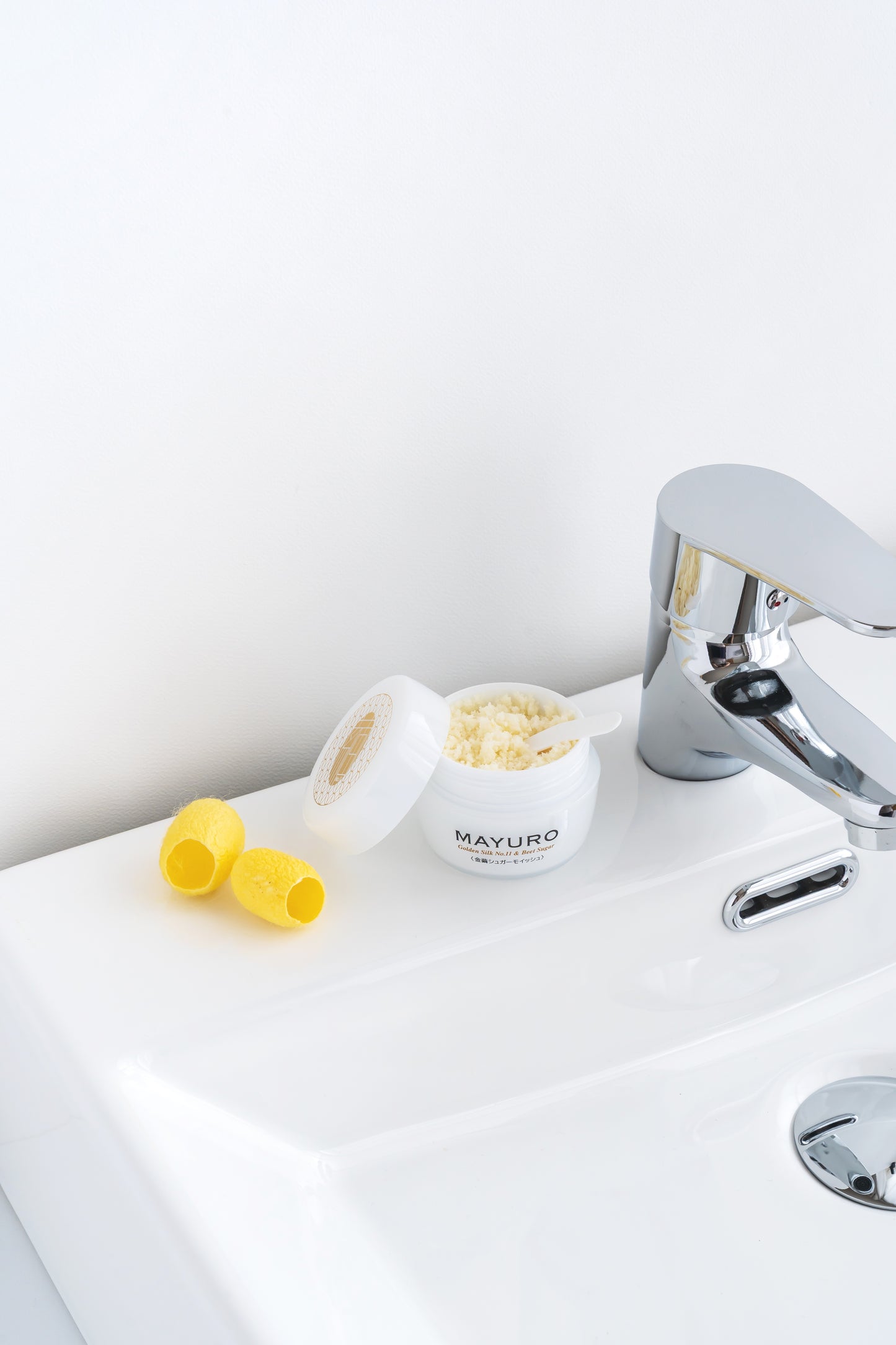 MAYURO【ﾃﾞﾘｹｰﾄｿﾞｰﾝの洗浄＆保湿】金繭ｼｭｶﾞｰﾓｲｯｼｭ